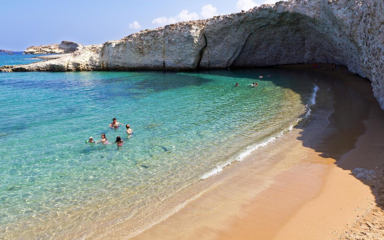 Livanios * Adamantas (Milos)