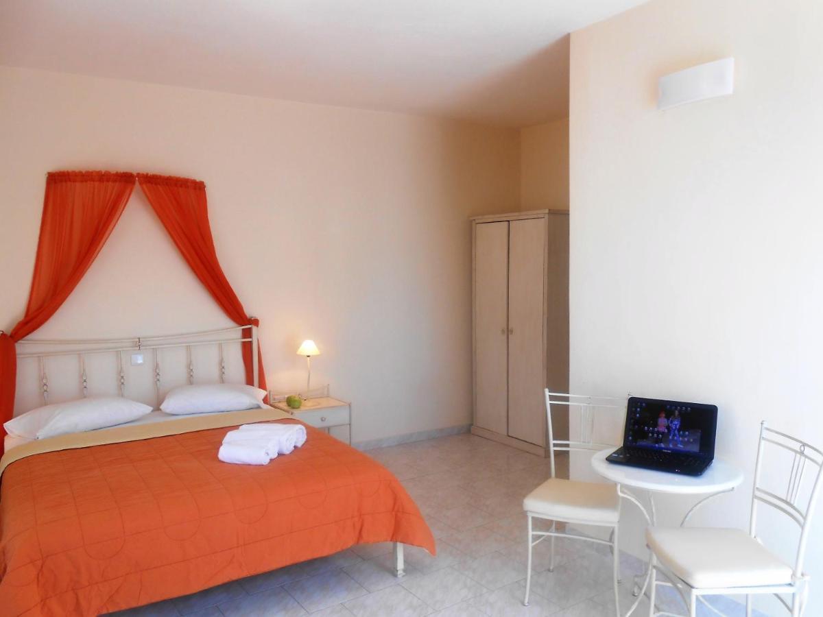 Livanios Apartment *
